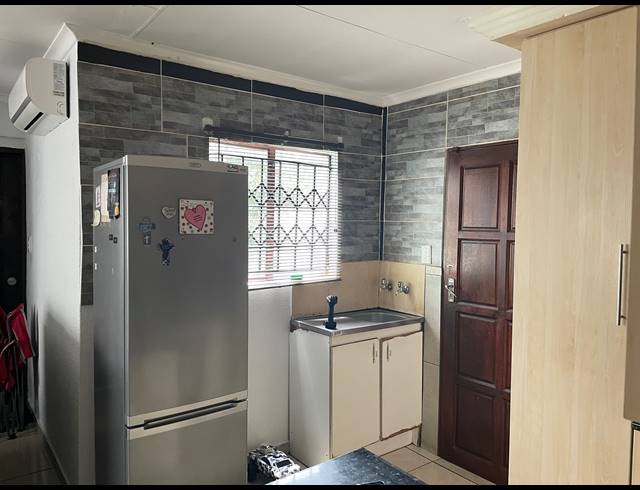 3 BEDROOM FREEHOLD FOR SALE IN SOSHANGUVE VV